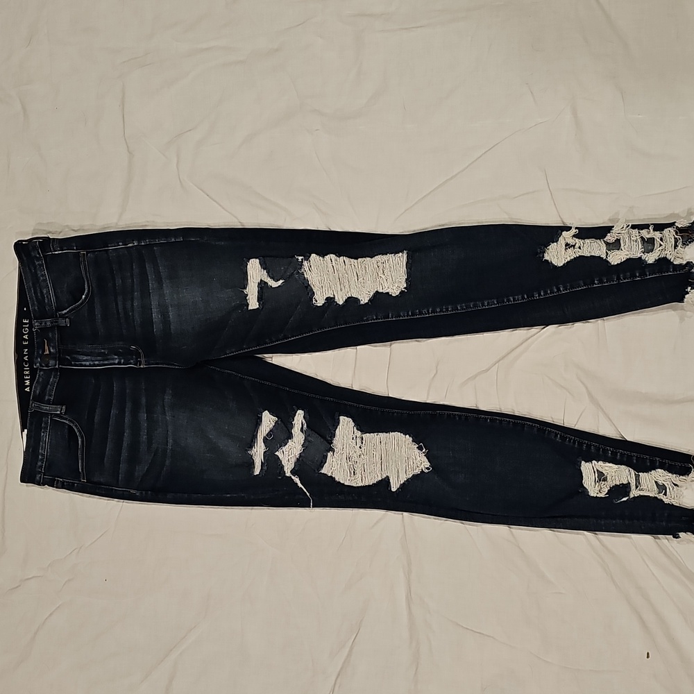 American Eagle Outfitters Women's Dark Blue Distressed Skinny Jeans